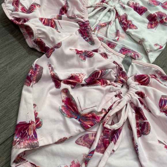 Crop top white pink bundle two tops - Picture 4 of 5